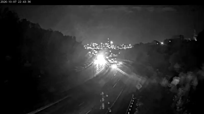 Live traffic camera: I-71/I-75 at Cut in the Hill (northbound view)