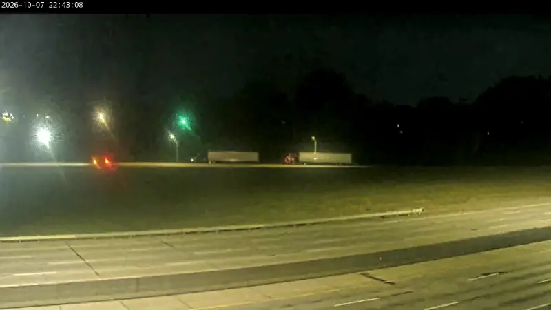 Live traffic camera: I-71/I-75 at Donaldson Hwy (southbound view)